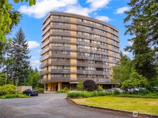 1910 Evergreen Park #602, Olympia, WA 98502