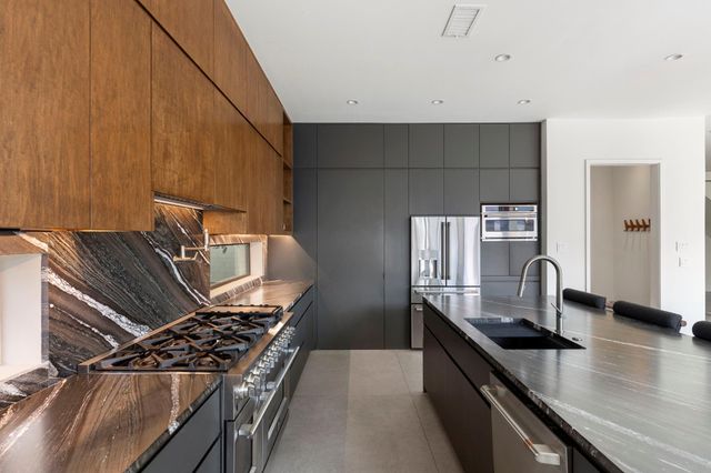 1110 Grovewood Lane, Houston, TX 77008