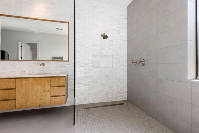 1110 Grovewood Lane, Houston, TX 77008