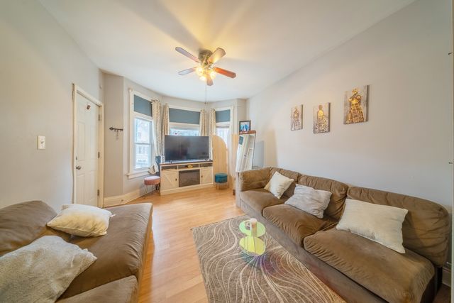 4116 N Kedzie Avenue, Chicago, IL 60618