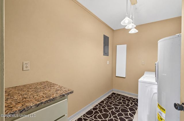 13239 Old Woolmarket Road, Biloxi, MS 39532