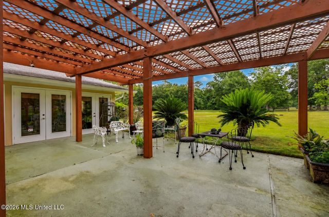 13239 Old Woolmarket Road, Biloxi, MS 39532