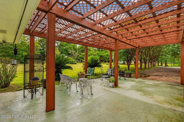 13239 Old Woolmarket Road, Biloxi, MS 39532