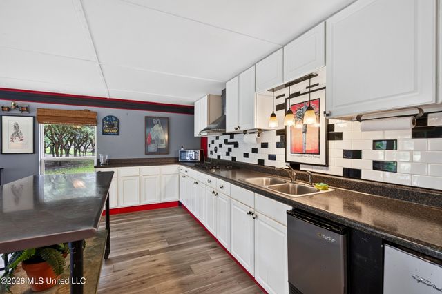 13239 Old Woolmarket Road, Biloxi, MS 39532