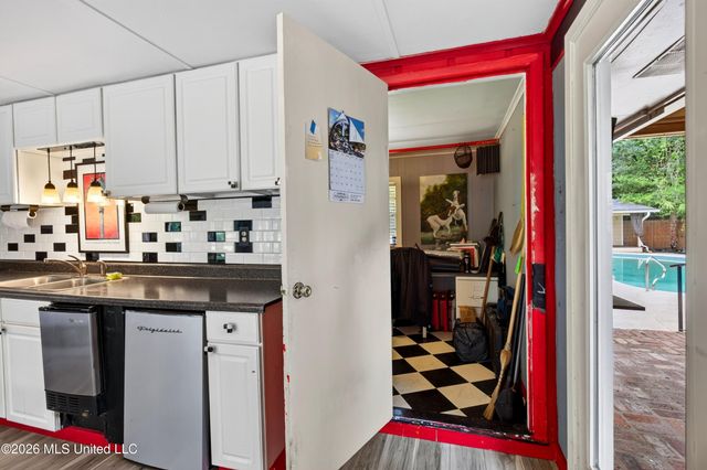 13239 Old Woolmarket Road, Biloxi, MS 39532