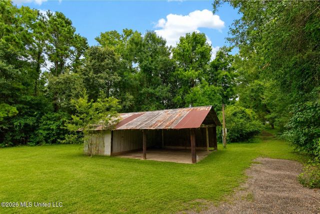 13239 Old Woolmarket Road, Biloxi, MS 39532