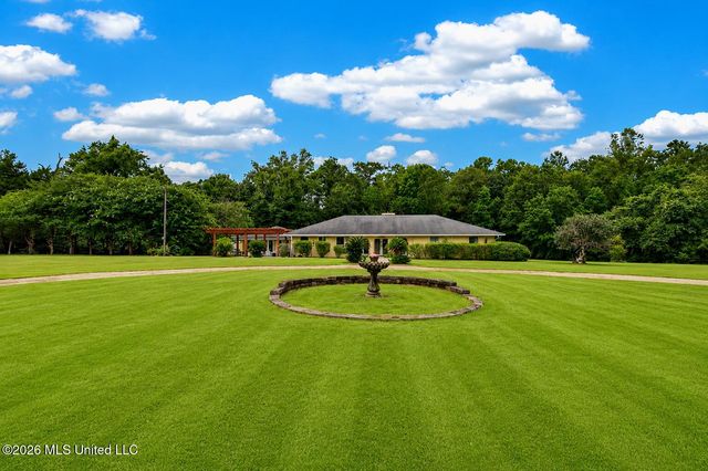 13239 Old Woolmarket Road, Biloxi, MS 39532