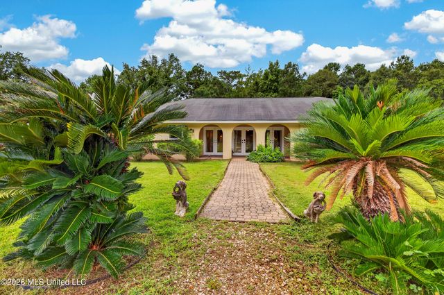 13239 Old Woolmarket Road, Biloxi, MS 39532