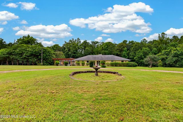 13239 Old Woolmarket Road, Biloxi, MS 39532