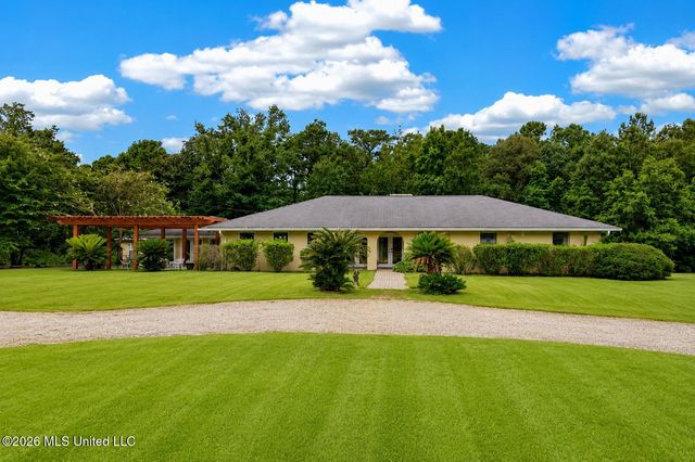 13239 Old Woolmarket Road, Biloxi, MS 39532
