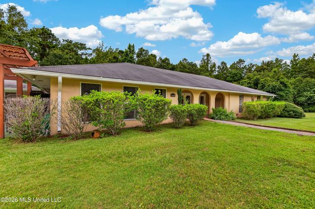 13239 Old Woolmarket Road, Biloxi, MS 39532