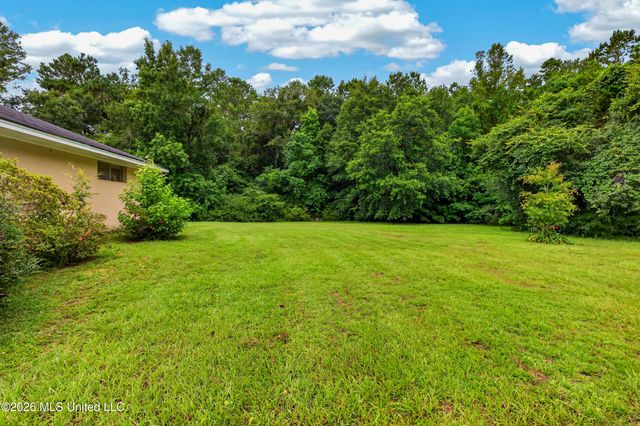 13239 Old Woolmarket Road, Biloxi, MS 39532