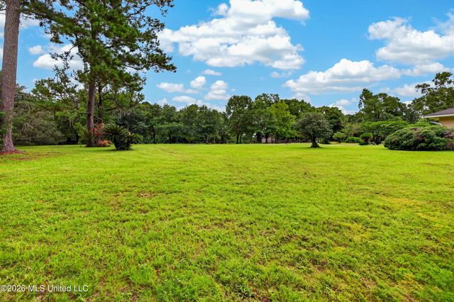 13239 Old Woolmarket Road, Biloxi, MS 39532