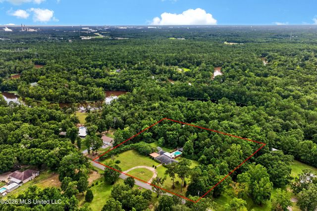 13239 Old Woolmarket Road, Biloxi, MS 39532