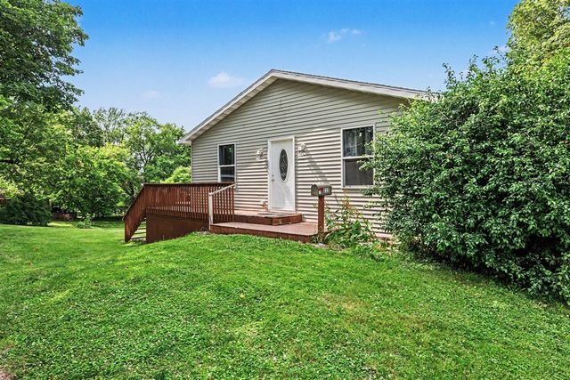 215 S Lincoln Avenue, Three Rivers, MI 49093