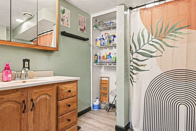 215 S Lincoln Avenue, Three Rivers, MI 49093