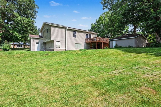 215 S Lincoln Avenue, Three Rivers, MI 49093