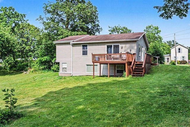 215 S Lincoln Avenue, Three Rivers, MI 49093