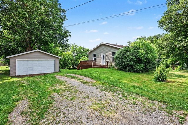 215 S Lincoln Avenue, Three Rivers, MI 49093