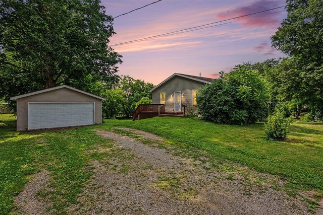215 S Lincoln Avenue, Three Rivers, MI 49093