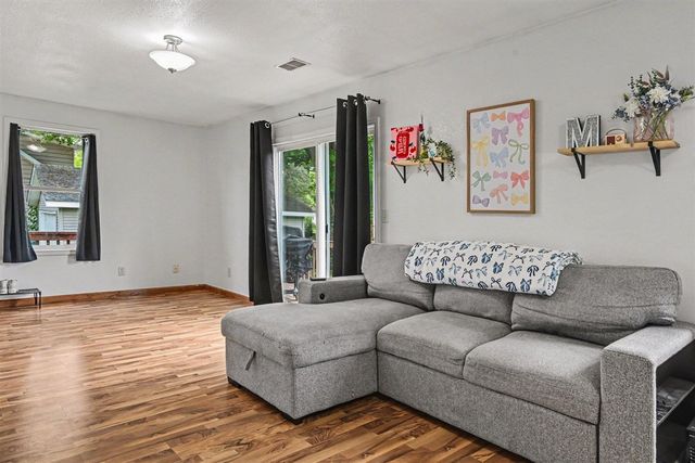215 S Lincoln Avenue, Three Rivers, MI 49093