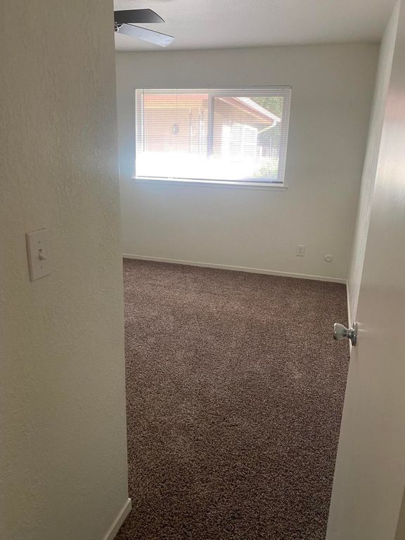 Image 15 of property listing at 3136 W Austin Way, Fresno, CA 93722
