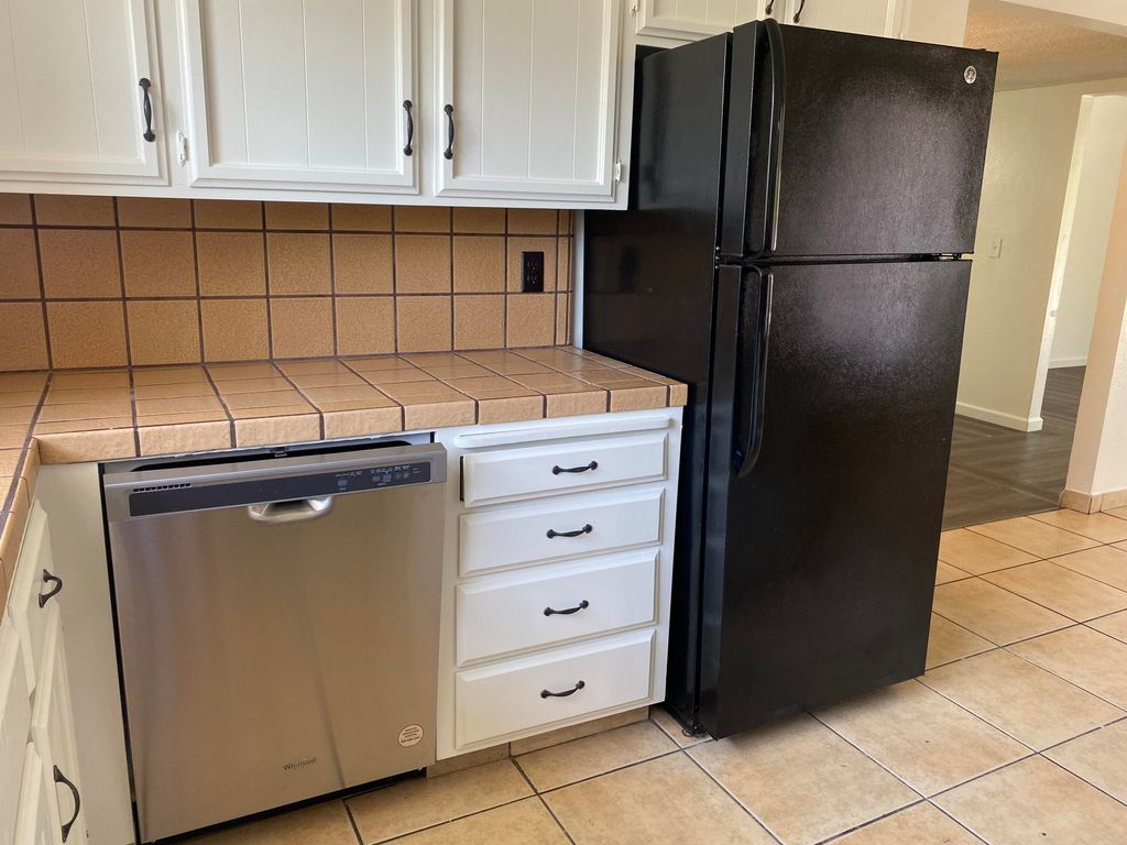 Image 22 of property listing at 3136 W Austin Way, Fresno, CA 93722