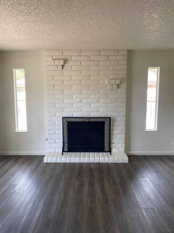 Image 25 of property listing at 3136 W Austin Way, Fresno, CA 93722