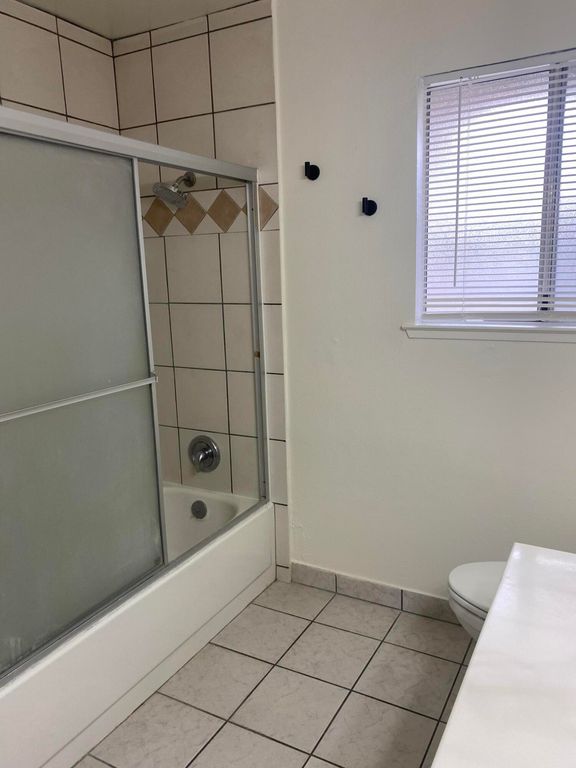 Image 30 of property listing at 3136 W Austin Way, Fresno, CA 93722