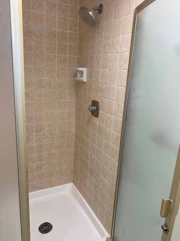 Image 41 of property listing at 3136 W Austin Way, Fresno, CA 93722