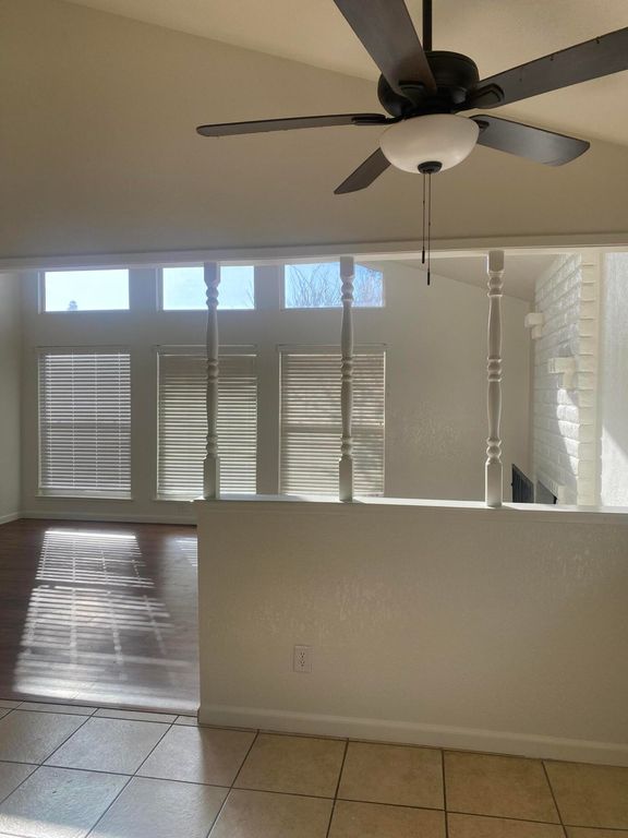 Image 6 of property listing at 3136 W Austin Way, Fresno, CA 93722