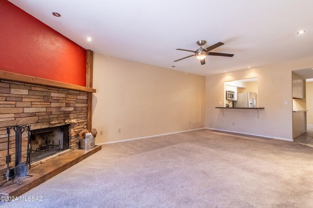 8448 E Corinthian Drive, Tucson, AZ 85715