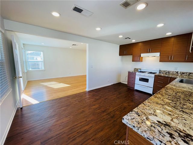 8465 Quartz Avenue, Winnetka, CA 91306