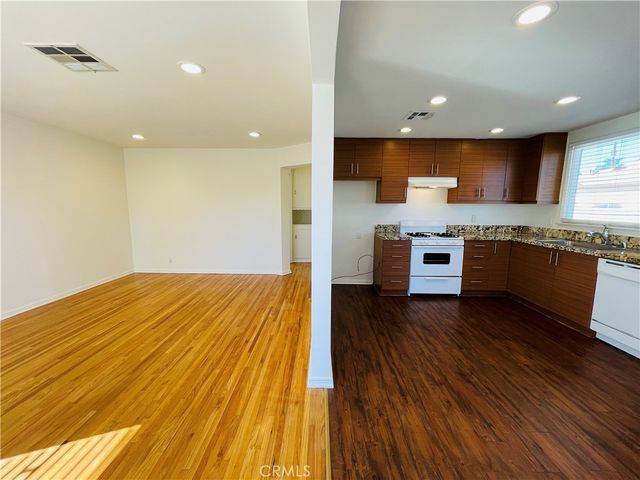 8465 Quartz Avenue, Winnetka, CA 91306