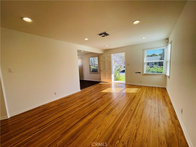 8465 Quartz Avenue, Winnetka, CA 91306