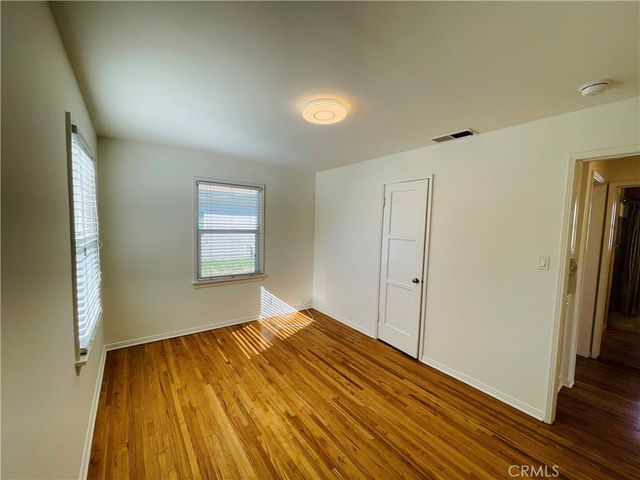 8465 Quartz Avenue, Winnetka, CA 91306