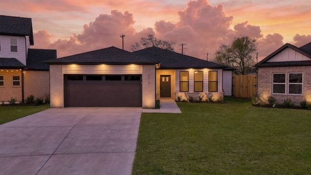 4612 Red Bud Court, The Colony, TX 75056