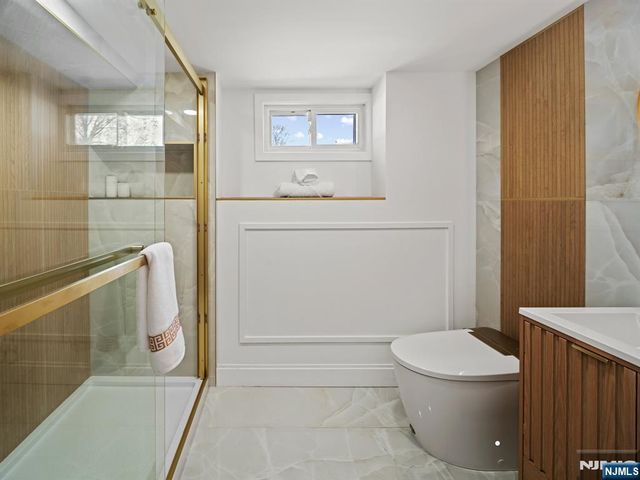22-35 Radburn Road, Fair Lawn, NJ 07410