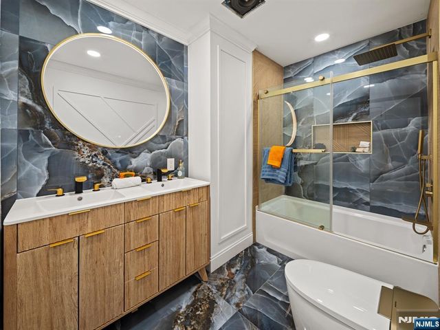 22-35 Radburn Road, Fair Lawn, NJ 07410