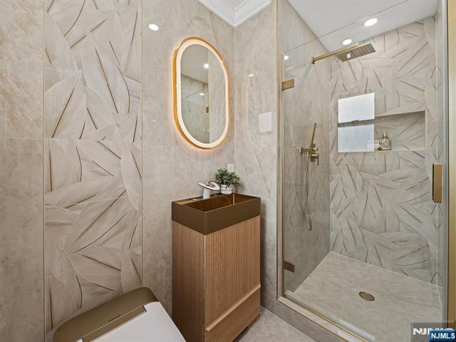 22-35 Radburn Road, Fair Lawn, NJ 07410