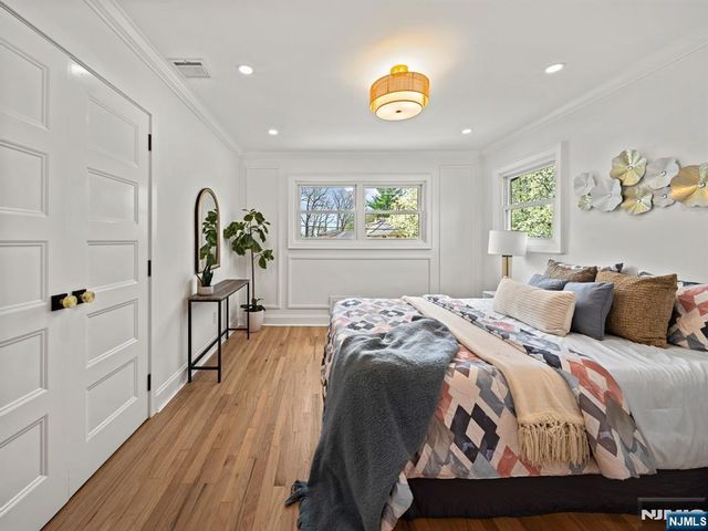 22-35 Radburn Road, Fair Lawn, NJ 07410