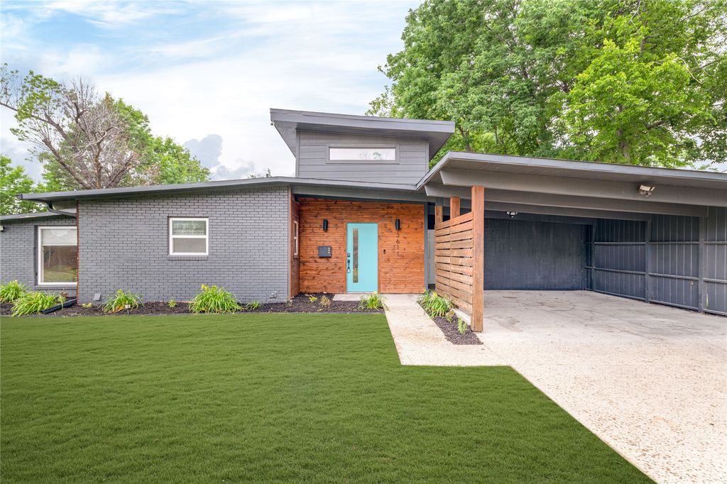 3611 Marsh Lane Place, Dallas, TX 75220