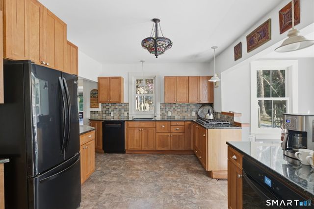104 Putnam Road, Pomfret, CT 06259