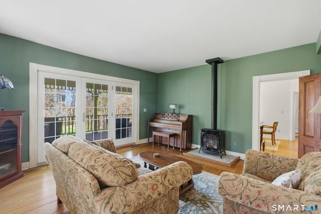 104 Putnam Road, Pomfret, CT 06259