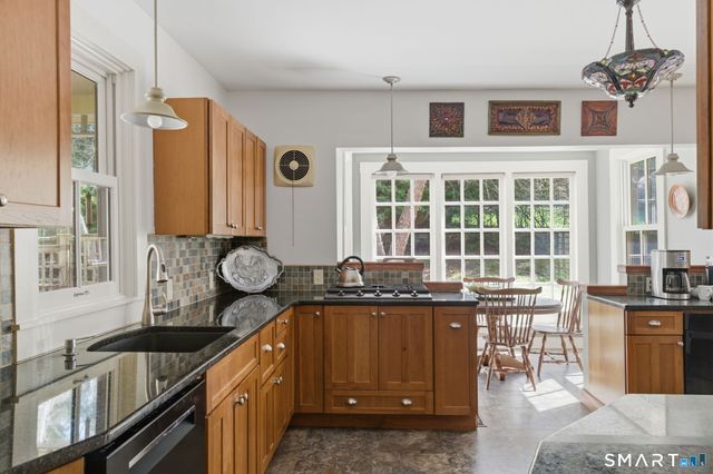 104 Putnam Road, Pomfret, CT 06259