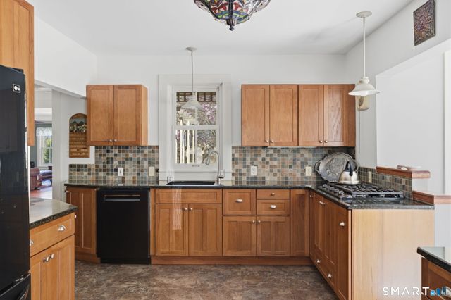 104 Putnam Road, Pomfret, CT 06259