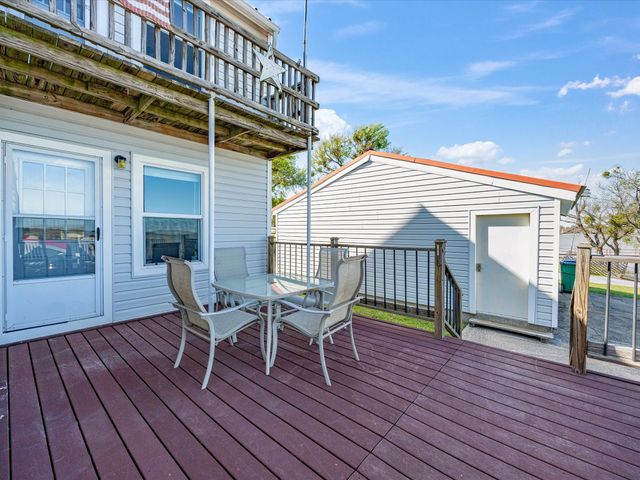 707 Marco Drive, Runaway Bay, TX 76426