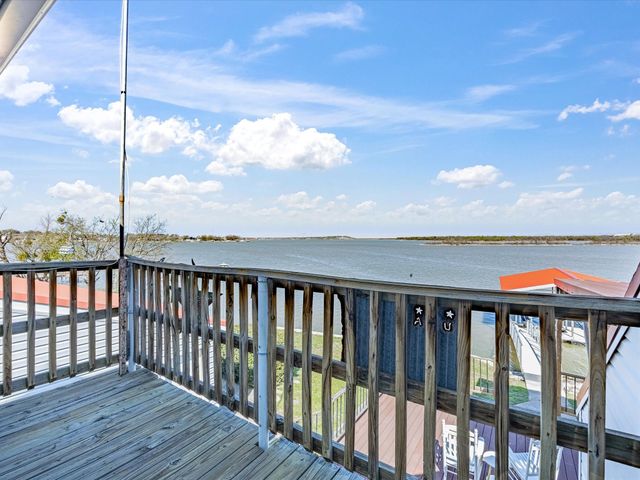 707 Marco Drive, Runaway Bay, TX 76426