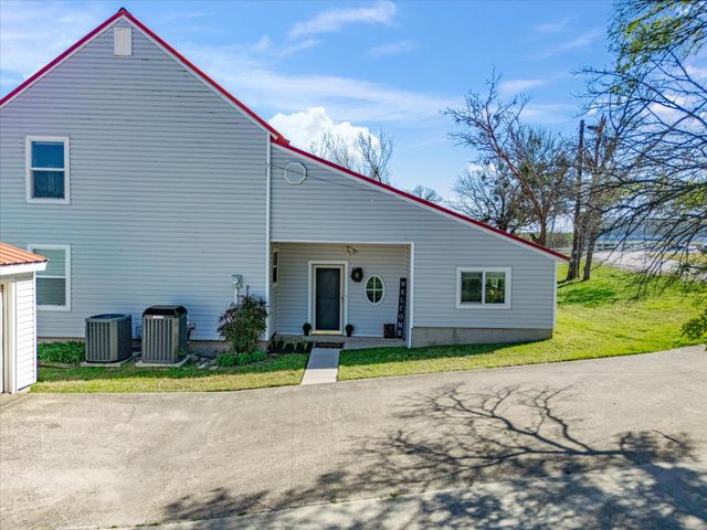 707 Marco Drive, Runaway Bay, TX 76426