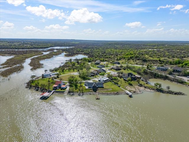 707 Marco Drive, Runaway Bay, TX 76426